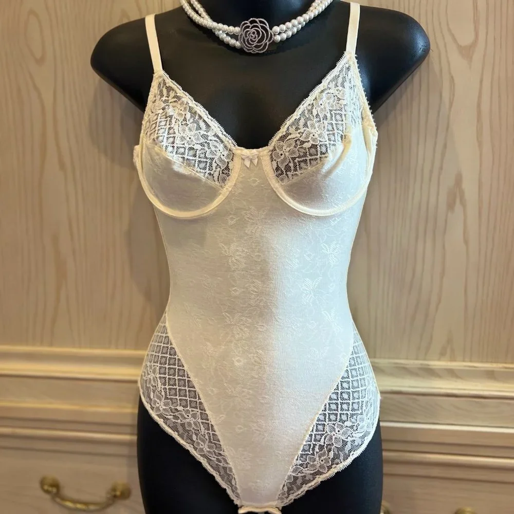 NWOT Gemma Sexy Vintage Lace Teddy Bodysuit with Hook Closures 34B - Picture 6 of 12